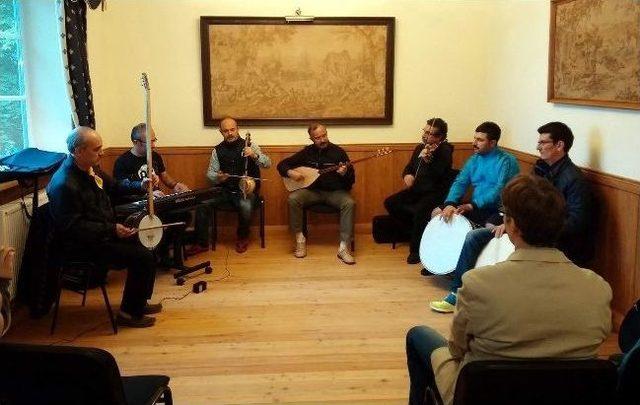 Ga&uuml;n Litvanya&rsquo;da T&uuml;rk K&uuml;lt&uuml;r&uuml;n&uuml; Tanıttı 1