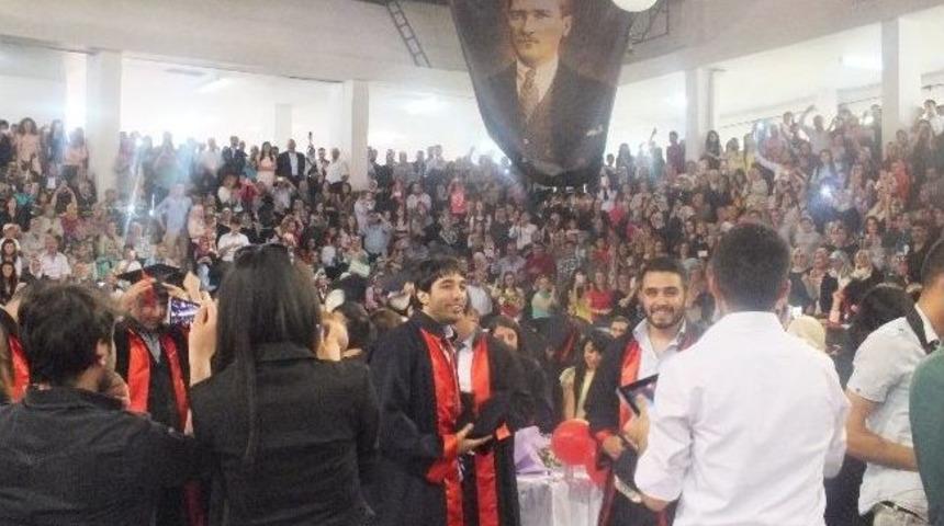 Fak&uuml;lte Birincisi T&ouml;reni Coşturdu