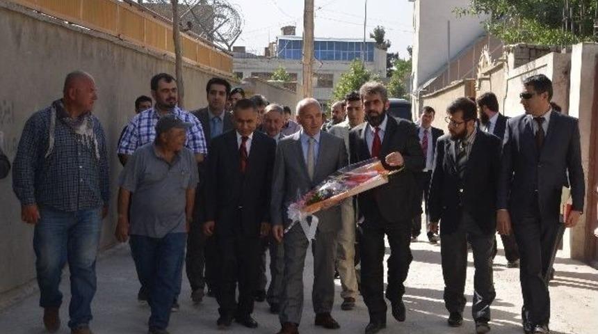 Tika&rsquo;dan Afganistan&rsquo;da Yupek Yolu Vakfına Malzemesi Desteği