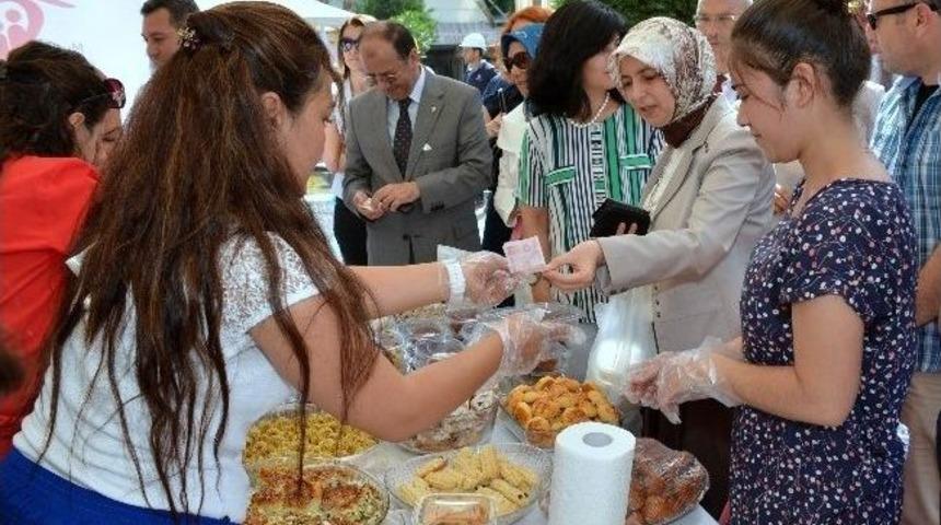 Kermes’in Geliri Soma’lı Ailelere