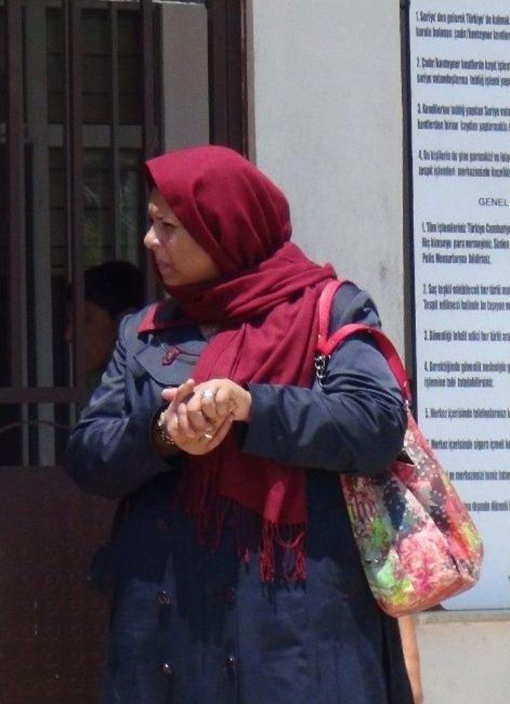 Mardinli Sultan'ın Eşi Merve Suriye'den Türkiye'ye Döndü G3