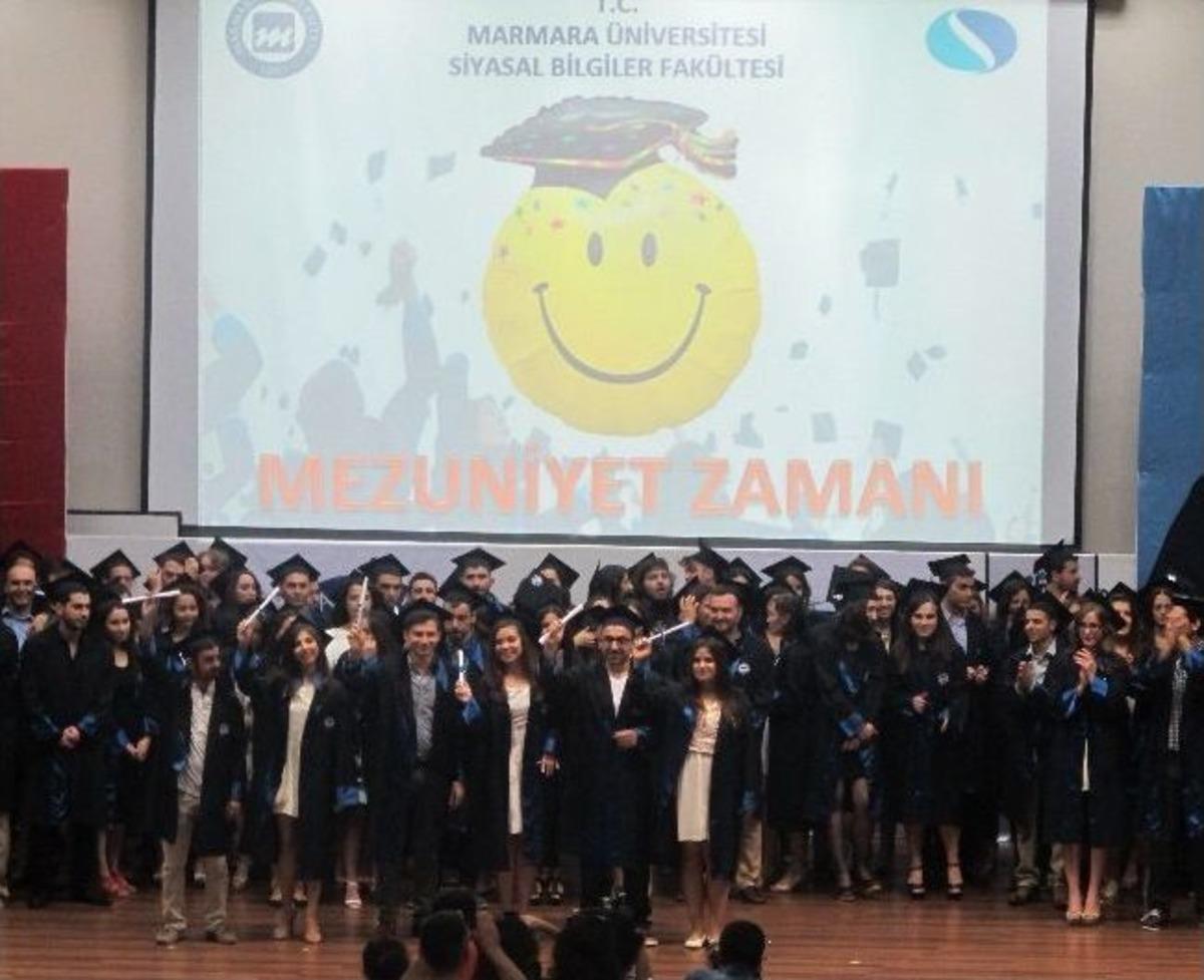 Marmara &Uuml;niversitesi'nde Mezuniyet Sevinci