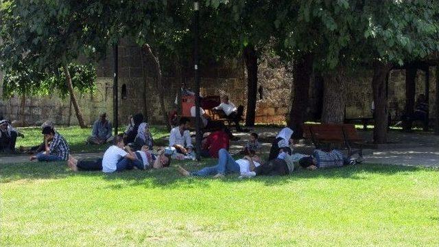 Diyarbakır&rsquo;da Termometreler 45 Dereceyi G&ouml;sterdi 2