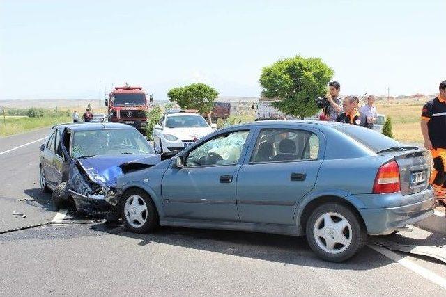 Kayseri&rsquo;de 3 Aracın Karıştığı Kazada 7 Kişi Yaralandı 2