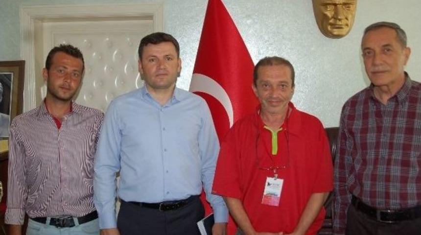 Hayvan Hakları Federasyonu'ndan Belediye Ziyareti