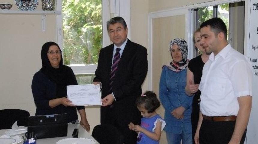 Kaymakam Yılmaz Sertifika Dağıttı