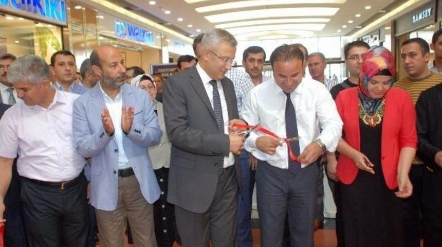 Ninova Park&rsquo;ta Ebru Sergisi