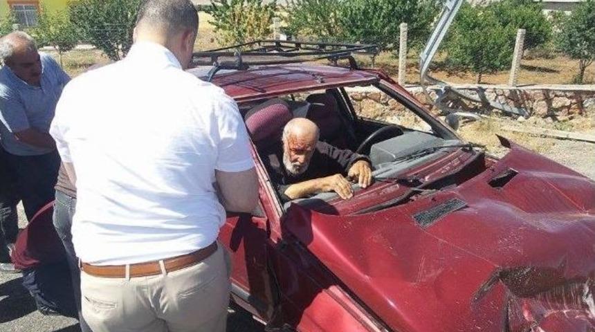 Elazığ&rsquo;da Trafik Kazası: 2 Yaralı
