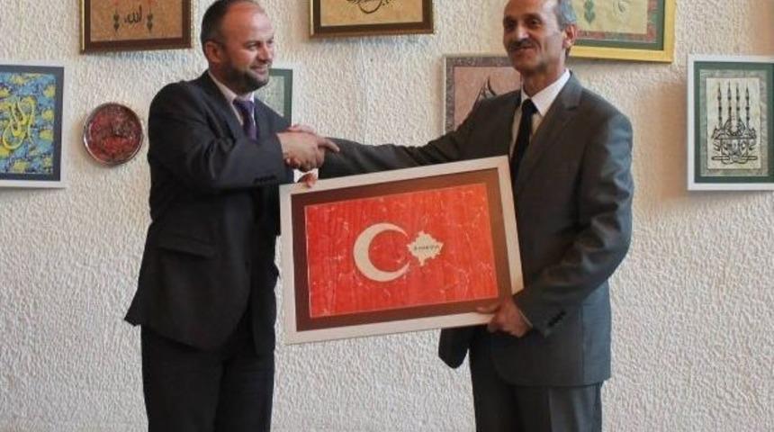 Balkanlarda Komek Sergisi