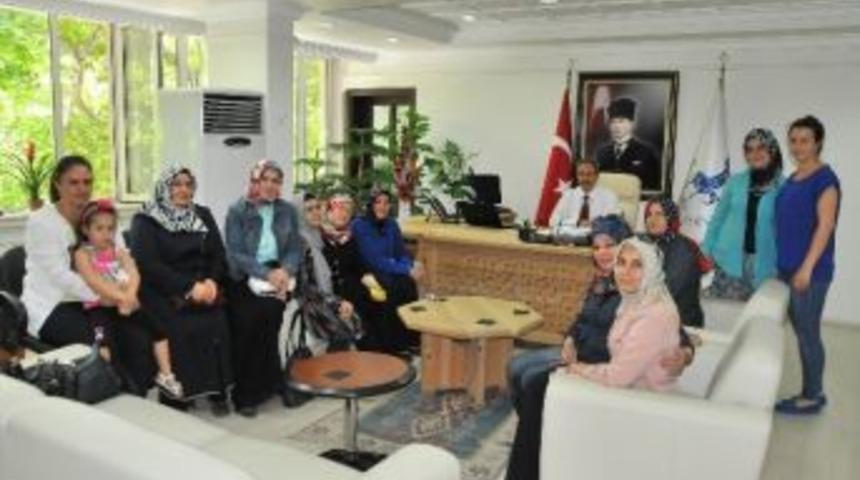 Ak Parti Kadın Kollarından Başkan Akkaya&rsquo;ya Ziyaret