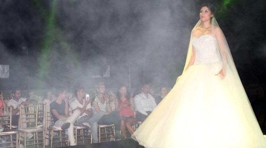 Ece G&uuml;rsel Ve Esra Serim İskenderun'da Gelinlik Defilesine Katıldılar