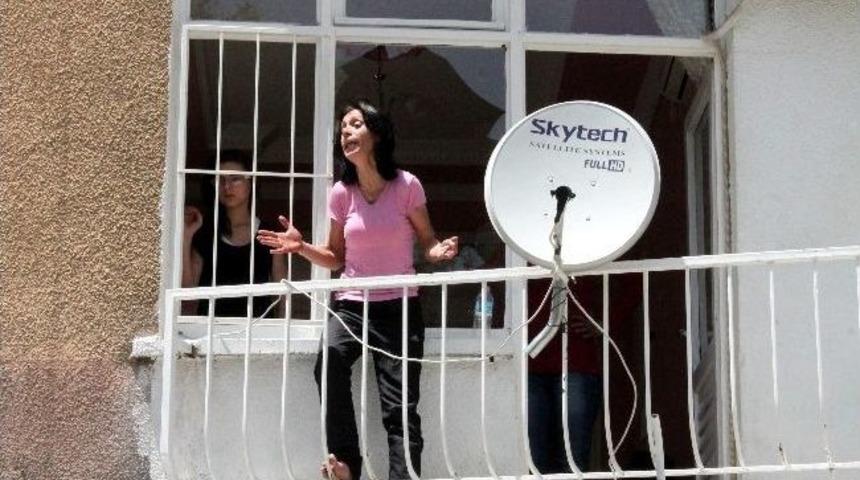 &Ccedil;ocukları İ&ccedil;in Kendini Yakmak İstedi