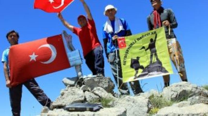 Seydişehirli Dağcılar K&uuml;pe Dağı&rsquo;nın Zirvesinde