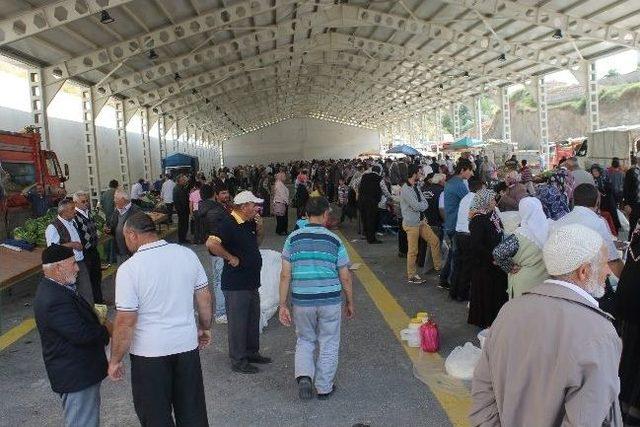 Yeni Kapalı Semt Pazarı A&ccedil;ıldı 1