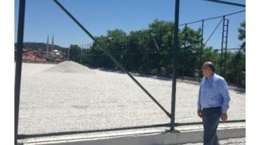 Harmancık'ta Yatırımlar S&uuml;r&uuml;yor