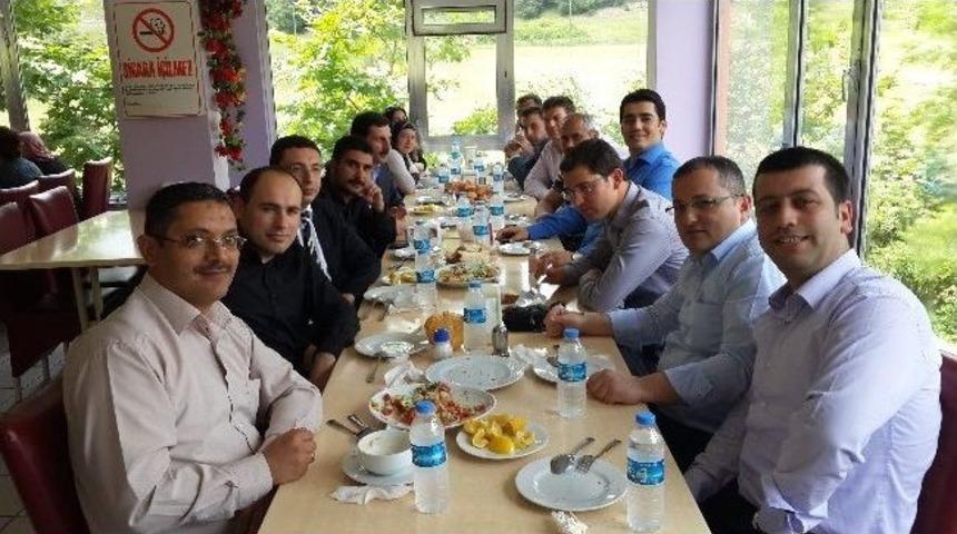 Savcı &Ouml;zg&uuml;n Şahin'e Veda Yemeği