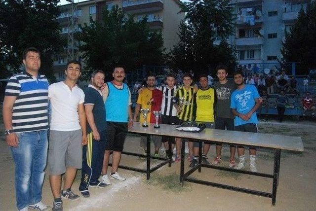 Bakırköy'de Yaz Futbol Turnuvası Sona Erdi