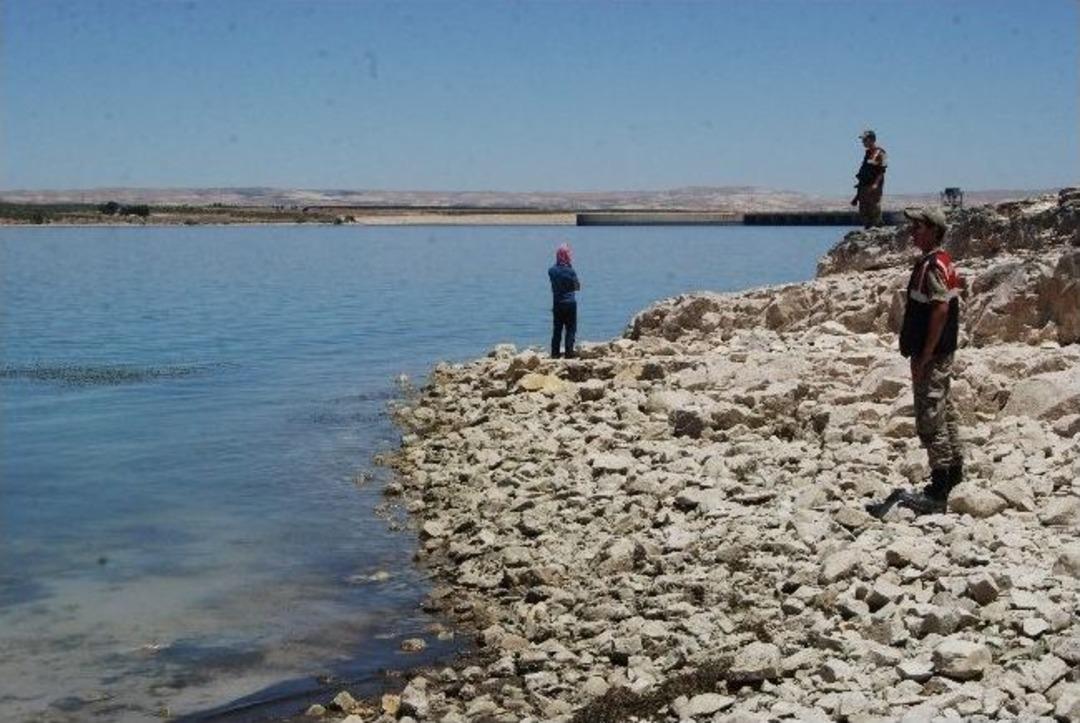 Suriyeli &Ccedil;ocuk Fırat&rsquo;ta Boğuldu