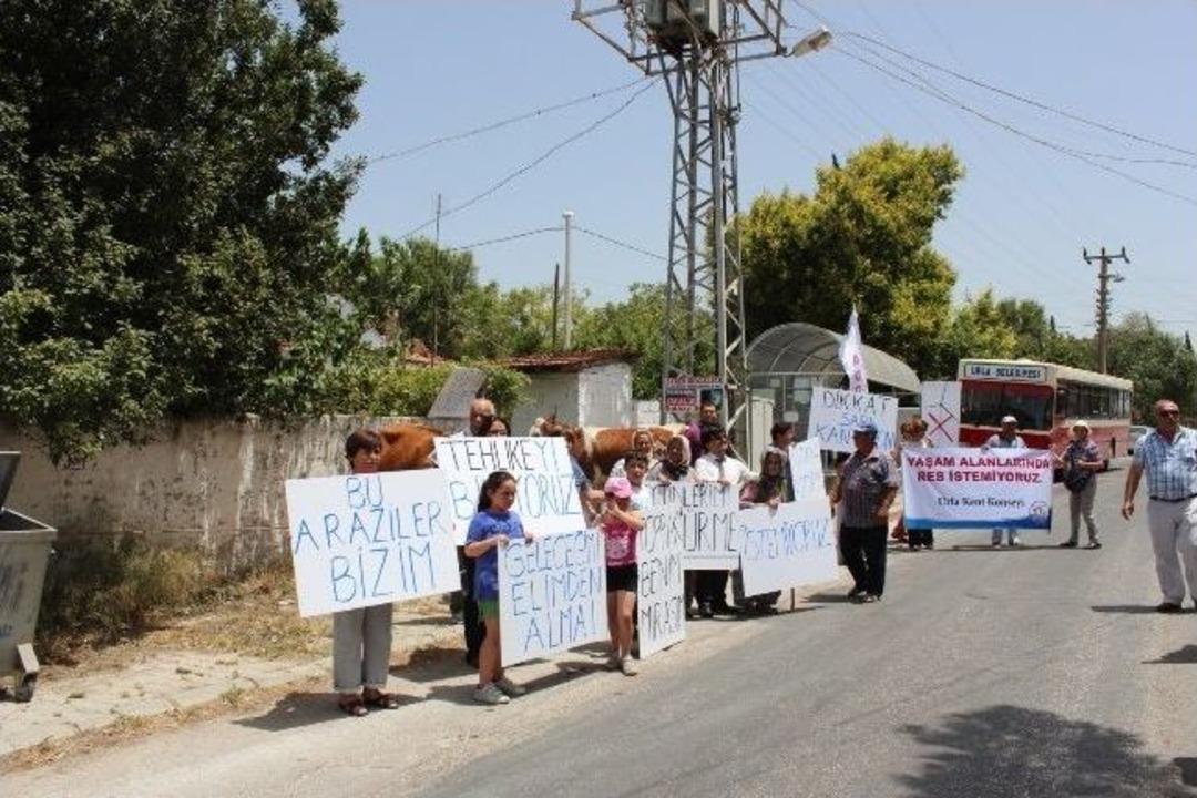 Urla'da K&ouml;yl&uuml;lerden Santral Tepkisi