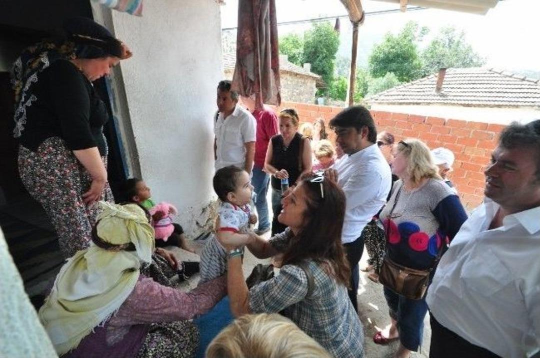 Fo&ccedil;a'nın Başkanı, Kınık'ta Soma Acısını Paylaştı