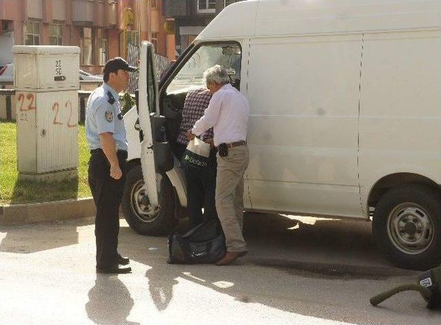 Ş&uuml;pheli Paket Polisi Alarma Ge&ccedil;irdi 1