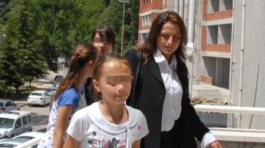 Eşini Boğarak &Ouml;ld&uuml;ren Kadının &Ccedil;ocukları O Geceyi Anlattı