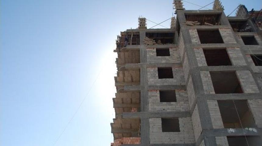 İntihar Etmek İsteyen Şahsı Ayrıldığı Eşi İkna Etti