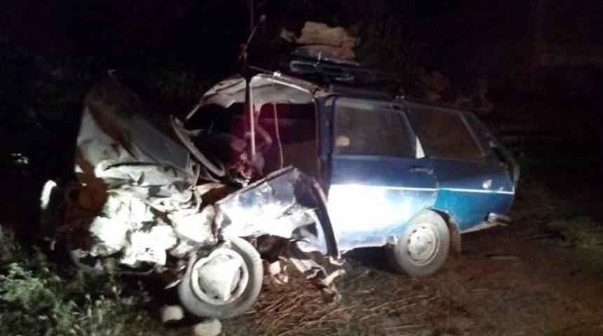 2 Otomobil &Ccedil;arpıştı: 7 Yaralı