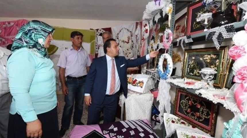 Sarı&ccedil;am Halk Eğitim Merkezi'nden Yılsonu Sergisi