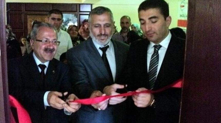 Engelli Annelerinin El Emeği G&ouml;z Nuru Eserleri Sergilendi