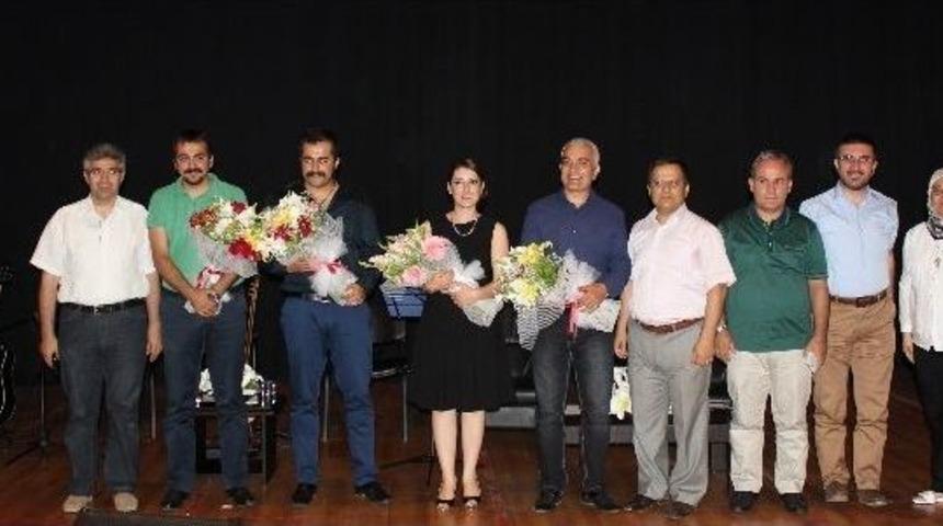 Akhb, &ldquo;dr. Nevzat Akyar'la Akdeniz Şiir Akşamları" D&uuml;zenledi