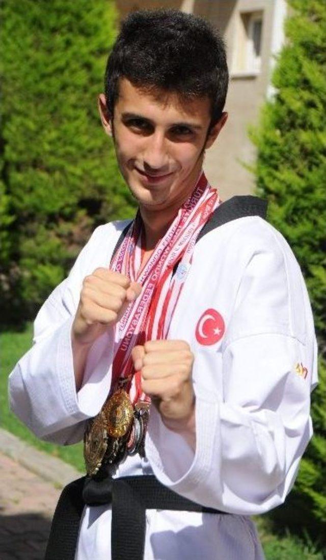 Dere&rsquo;nin Hedefi Avrupa Ve D&uuml;nya Şampiyonluğu 3