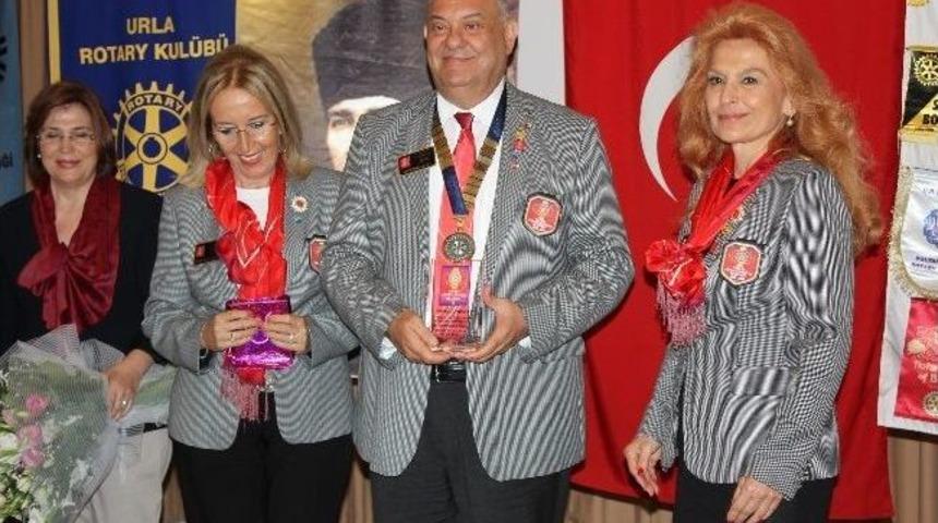 Urla Rotary Ailesi Devir Teslim Etti