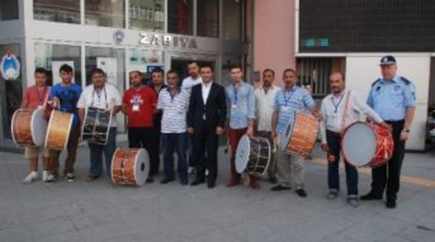 İzmitlileri 59 Davulcu Uyandıracak