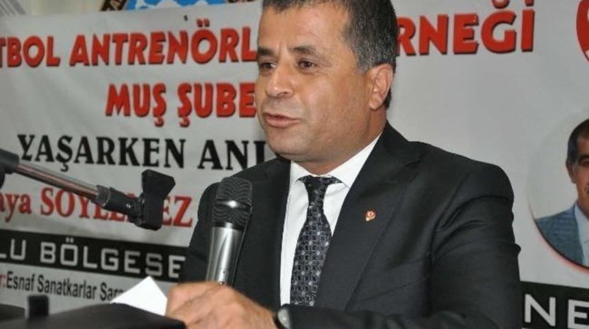 Antren&ouml;rlere Gelişim Semineri Verildi