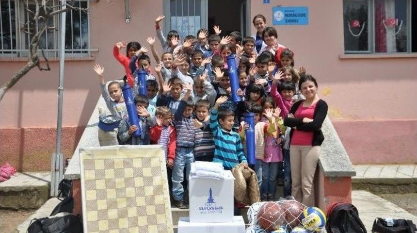 İzmir B&uuml;y&uuml;kşehir'den Okullara Spor Desteği