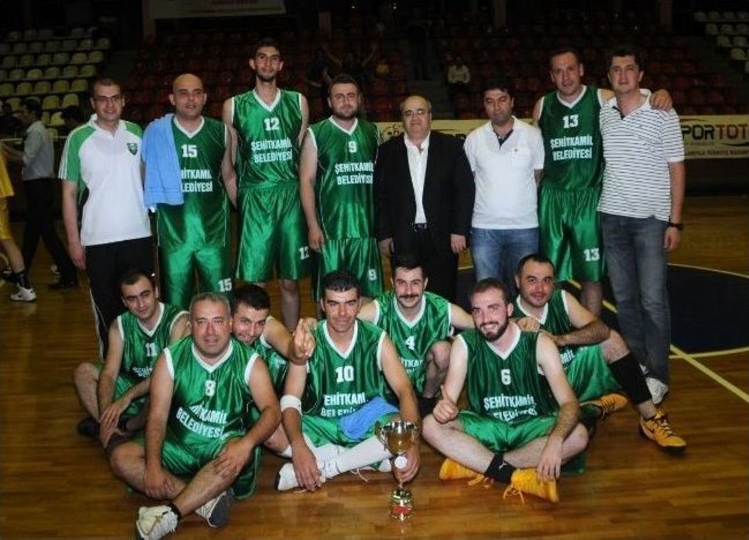 Şehitkamil&rsquo;in Dev Adamları Potada Şampiyonluğunu İlan Etti