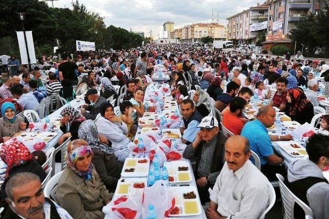 Ankara B&uuml;y&uuml;kşehir Belediyesi İlk İftara Hazır 2