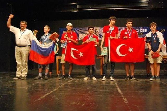 Satran&ccedil;ta 21 Madalya, 3 Avrupa Şampiyonluğu 1