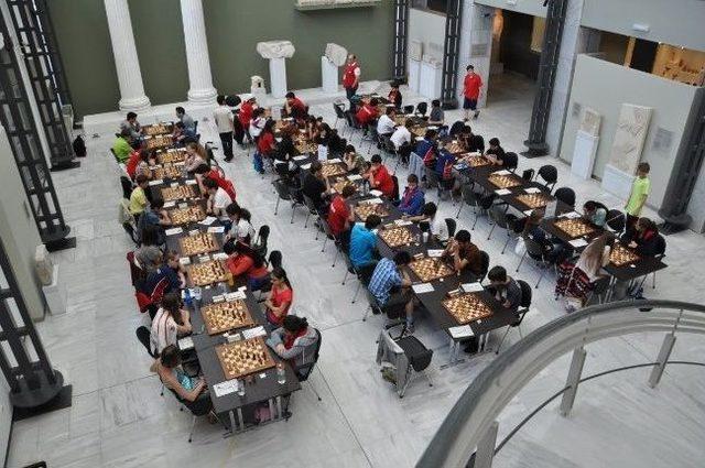 Satran&ccedil;ta 21 Madalya, 3 Avrupa Şampiyonluğu 2