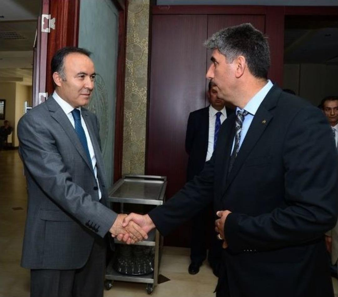 Vali Altıparmak Yikob Personelleri İle Biraraya Geldi