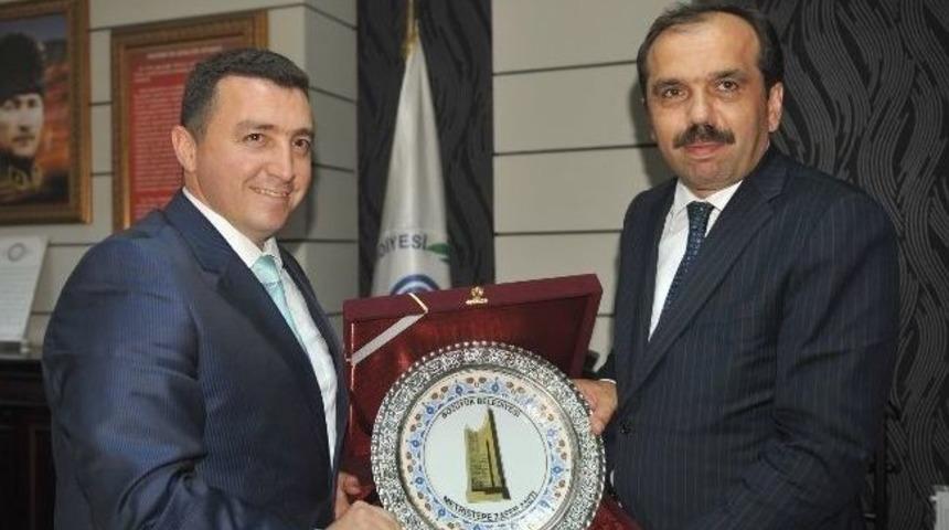Bakan Yardımcısı Balta, Boz&uuml;y&uuml;k Belediyesi'ni Ziyaret Etti