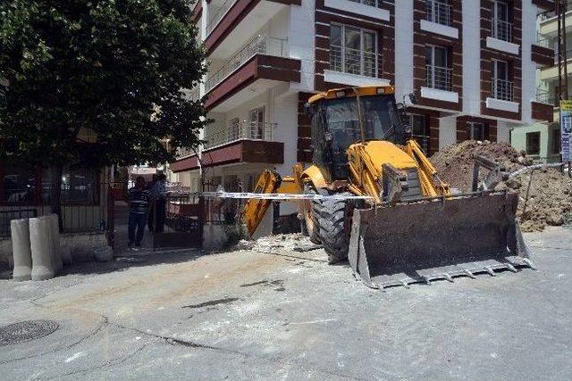 Başkent’te İstinat Duvarı Çöktü: 1 Yaralı