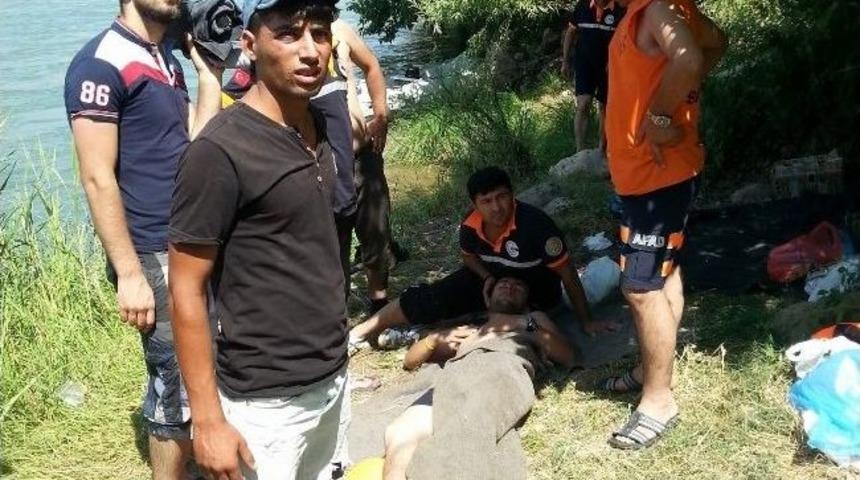 Suya Giren Gen&ccedil; Boğulmaktan Son Ardan Kurtarıldı