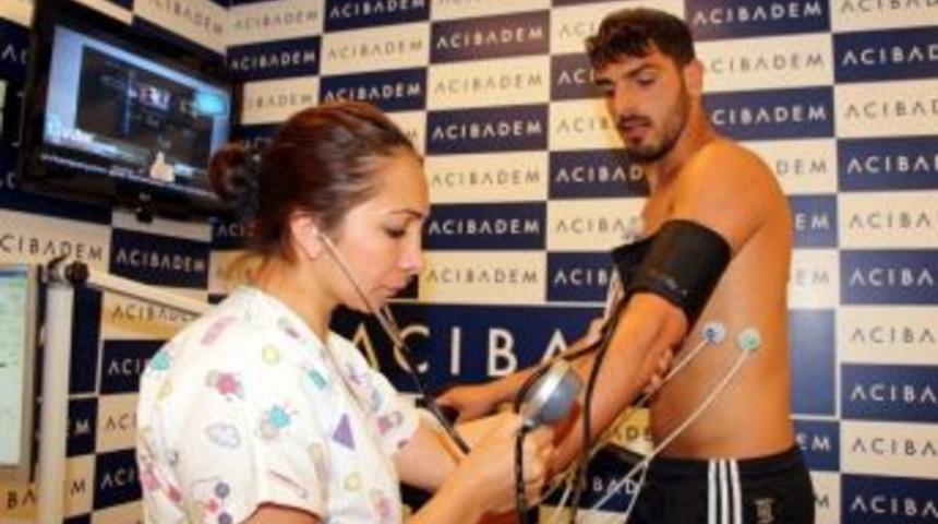 Beşiktaşlı Futbolcuların Sağlık Kontrolleri S&uuml;r&uuml;yor