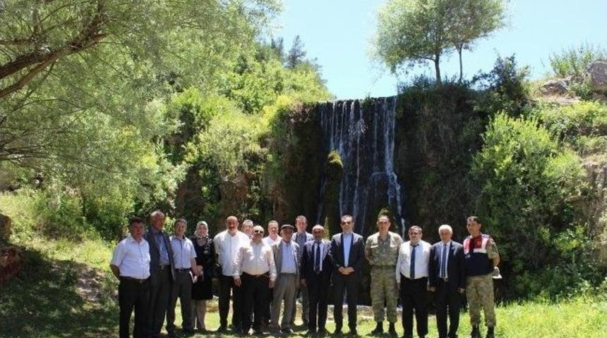 Yıldızeli Kaymakamı Zengin Köy Gezilerine Devam Ediyor