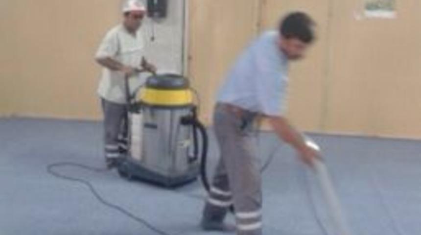 Aksaray&rsquo;da Camilerin Temizliği S&uuml;r&uuml;yor