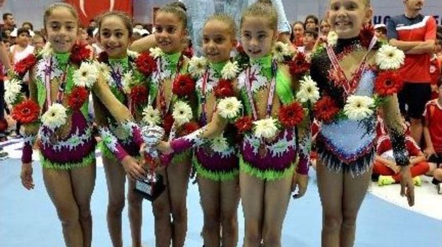 Muratpaşa&rsquo;da Yaz Spor Okulları A&ccedil;ıldı