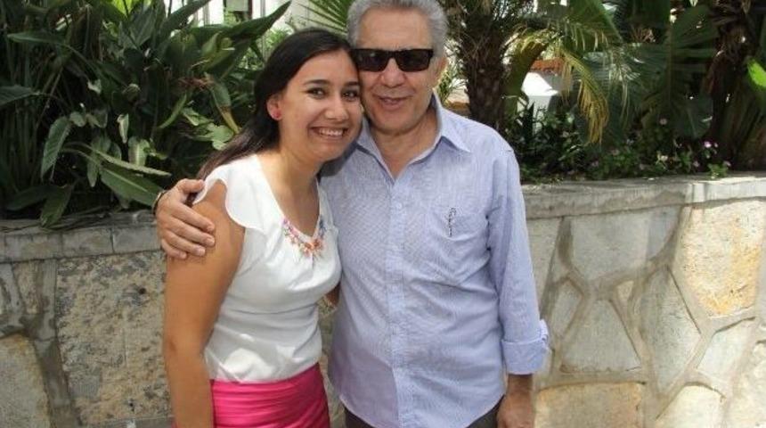 Z&uuml;lf&uuml; Livaneli Ve Fikret &Uuml;nl&uuml;, Başkan Kocadon&rsquo;u Ziyaret Etti