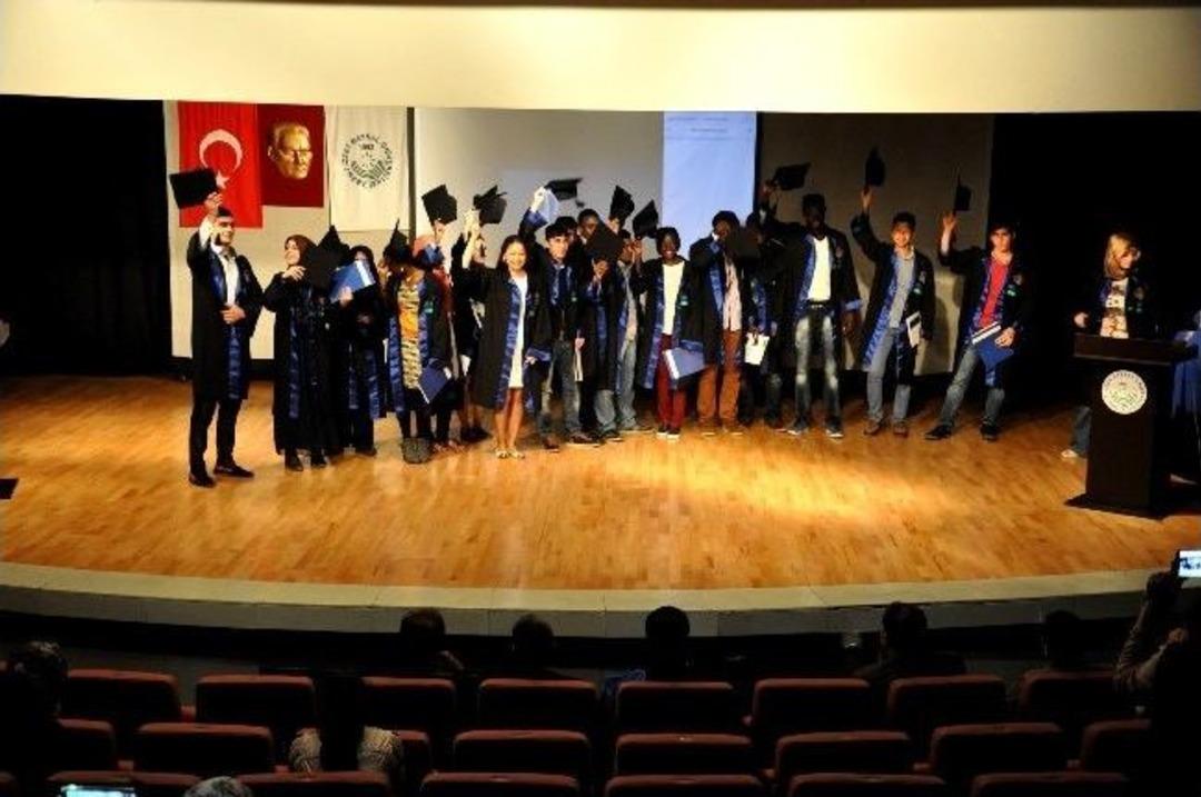 Aib&uuml;&rsquo;n&uuml;n Yabancı &Ouml;ğrencileri Mezun Oldu